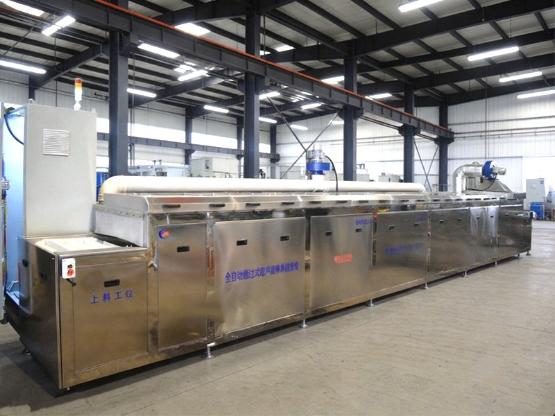 清洗汽車零件全自動(dòng)通過式超聲波噴淋清洗線